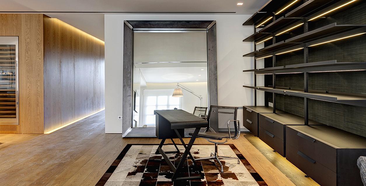 Kolanaki Smart Flat